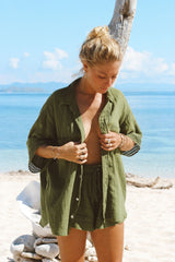 island set ay the label